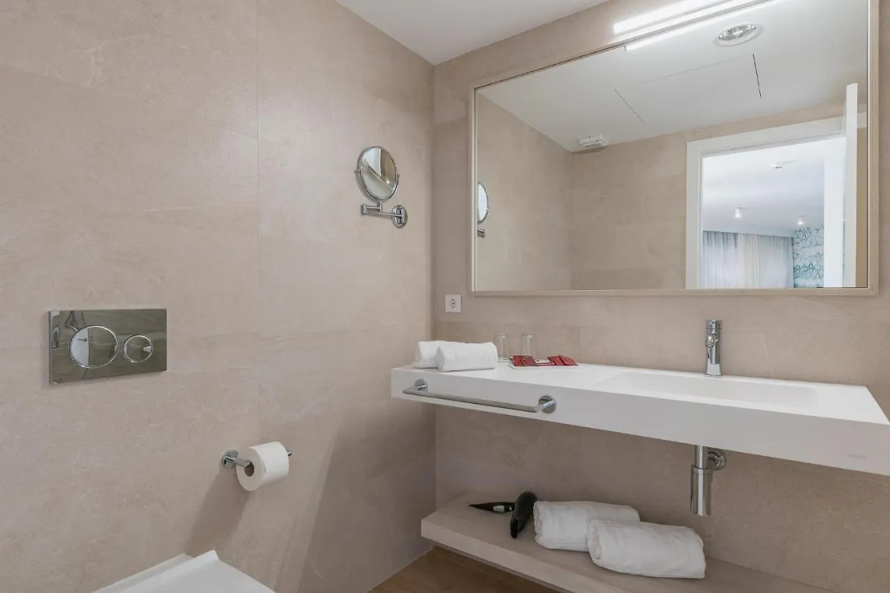 Leman Hotel Y Apartamentos 帕尔马海滩 4*,