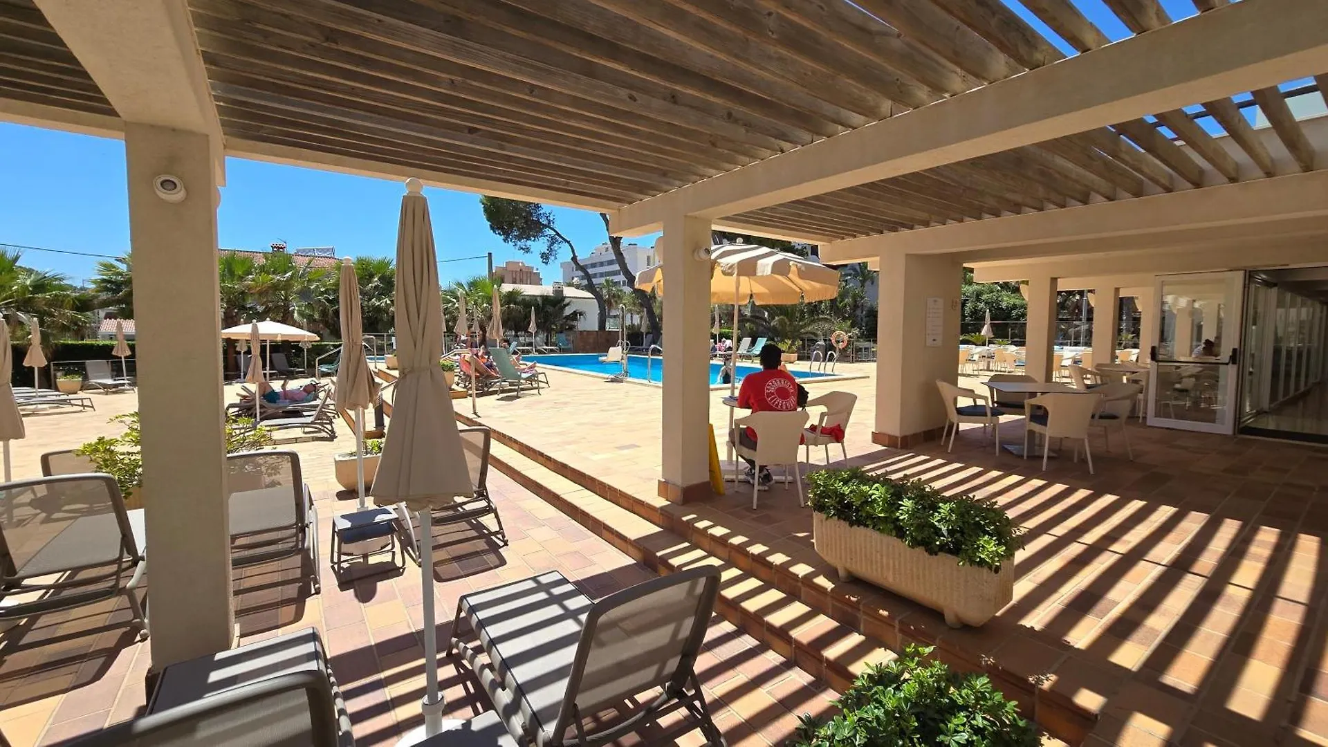 公寓式酒店 Leman Hotel Y Apartamentos 帕尔马海滩