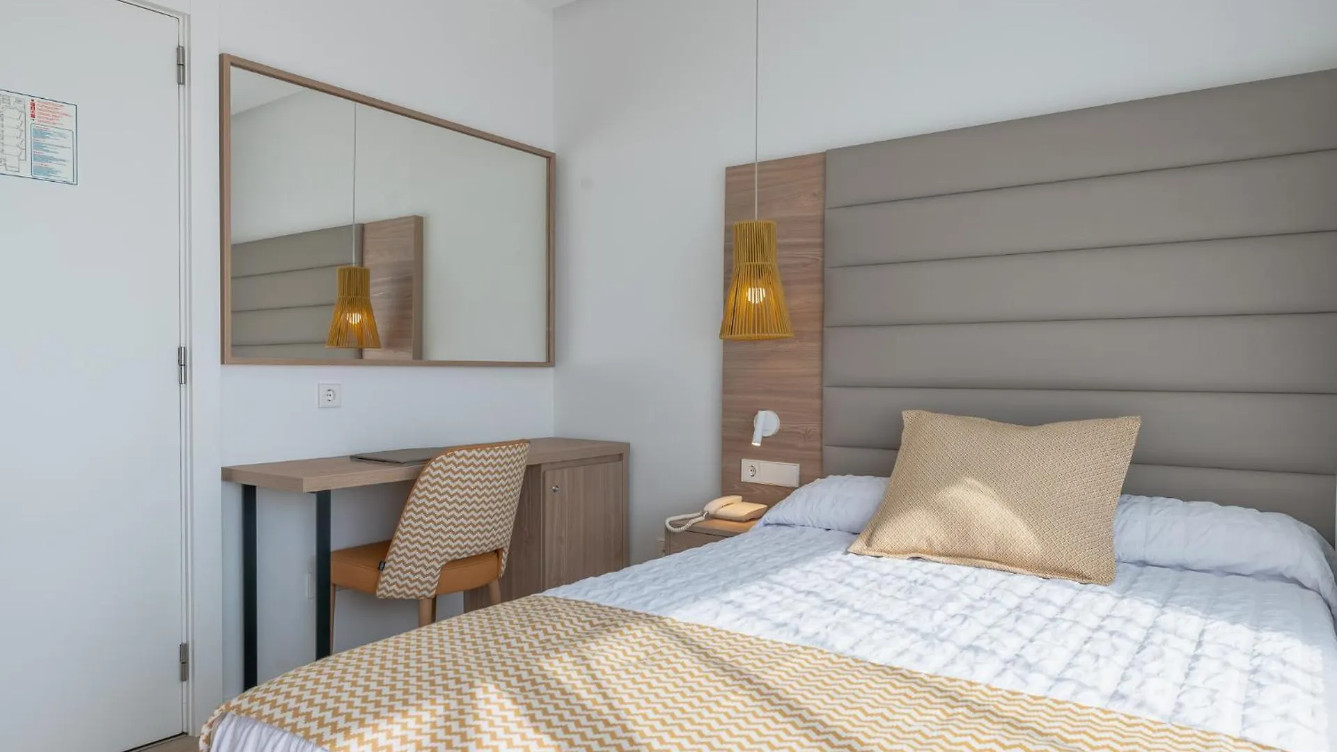 Leman Hotel Y Apartamentos プラヤ・デ・パルマ 4*,  スペイン
