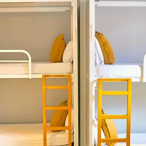 https://sun-moon-hostel.catalonia-hotels.com